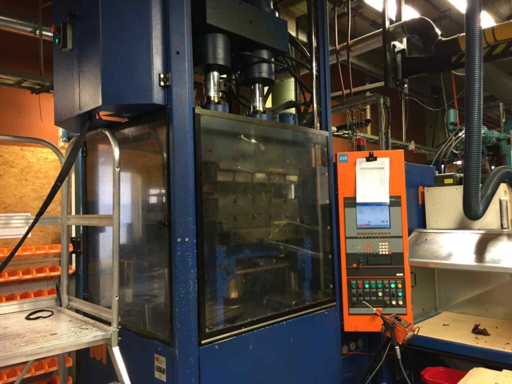 Maplan machine for injection of SBR.